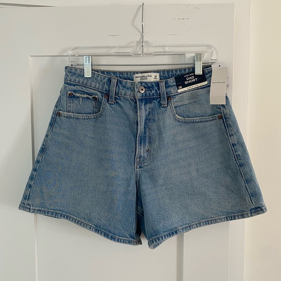 Abercrombie & Fitch Pants - Abercrombie & Fitch Curve Love High Rise Dad Short